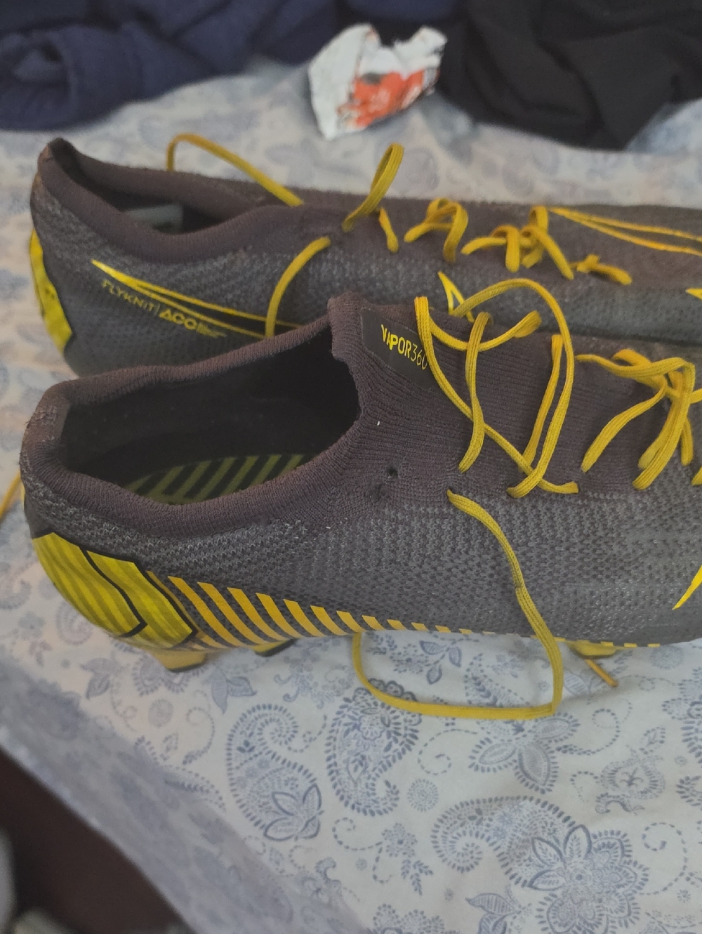 Men's Gray Athletic Knit Shoes with Yellow Accents